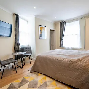 https://studio-44.yorkshirehotels.net