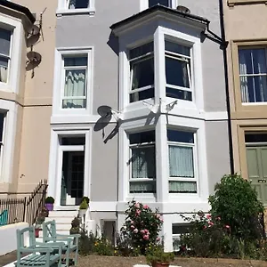 https://endeavour-returns-holiday-apartment.yorkshirehotels.net